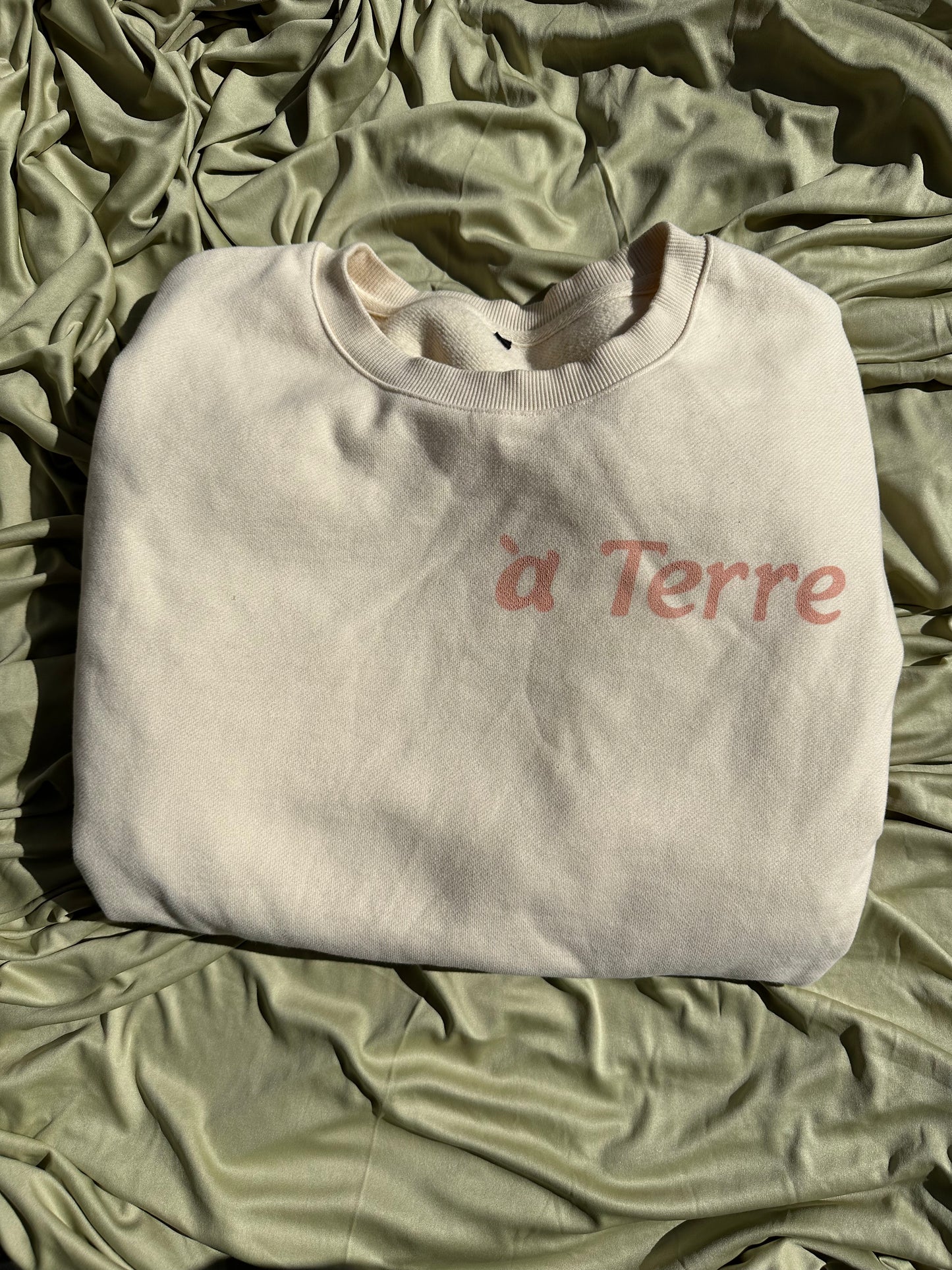 a Terre Crew Neck Sweatshirt - Cream/Pink