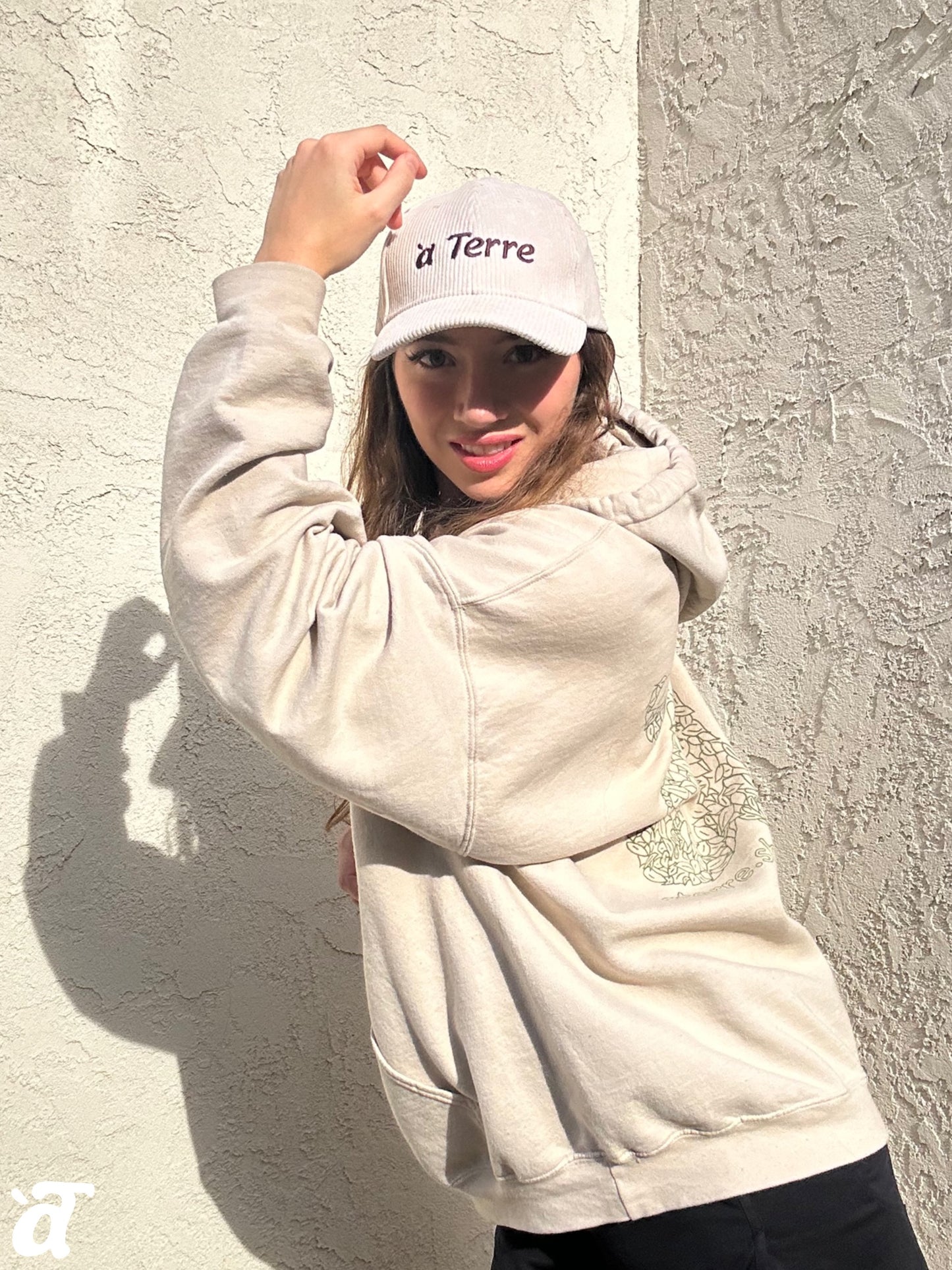 a Terre Merch Corduroy Baseball Hat - Cream