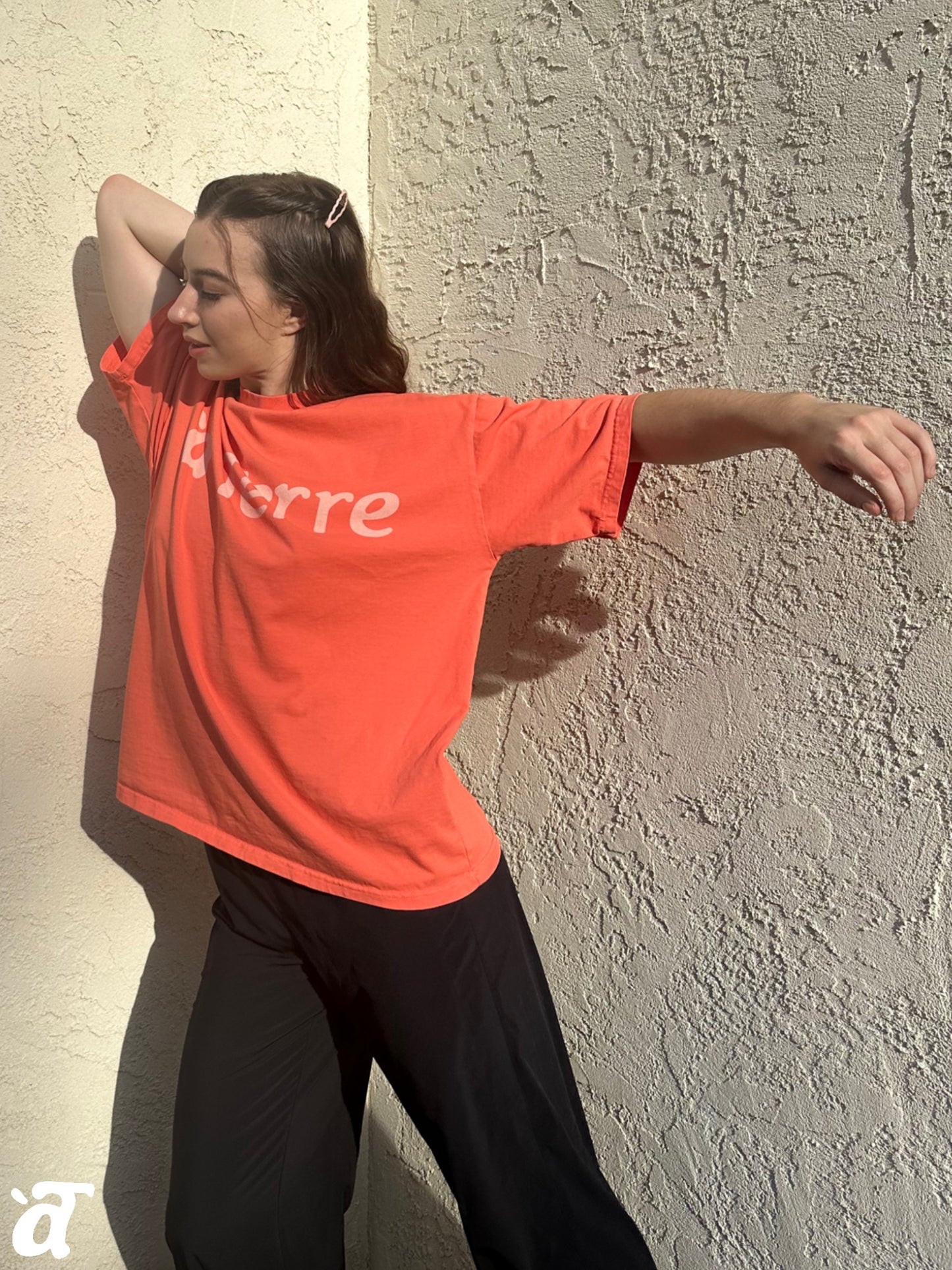 a Terre Merch T-shirt - Pink