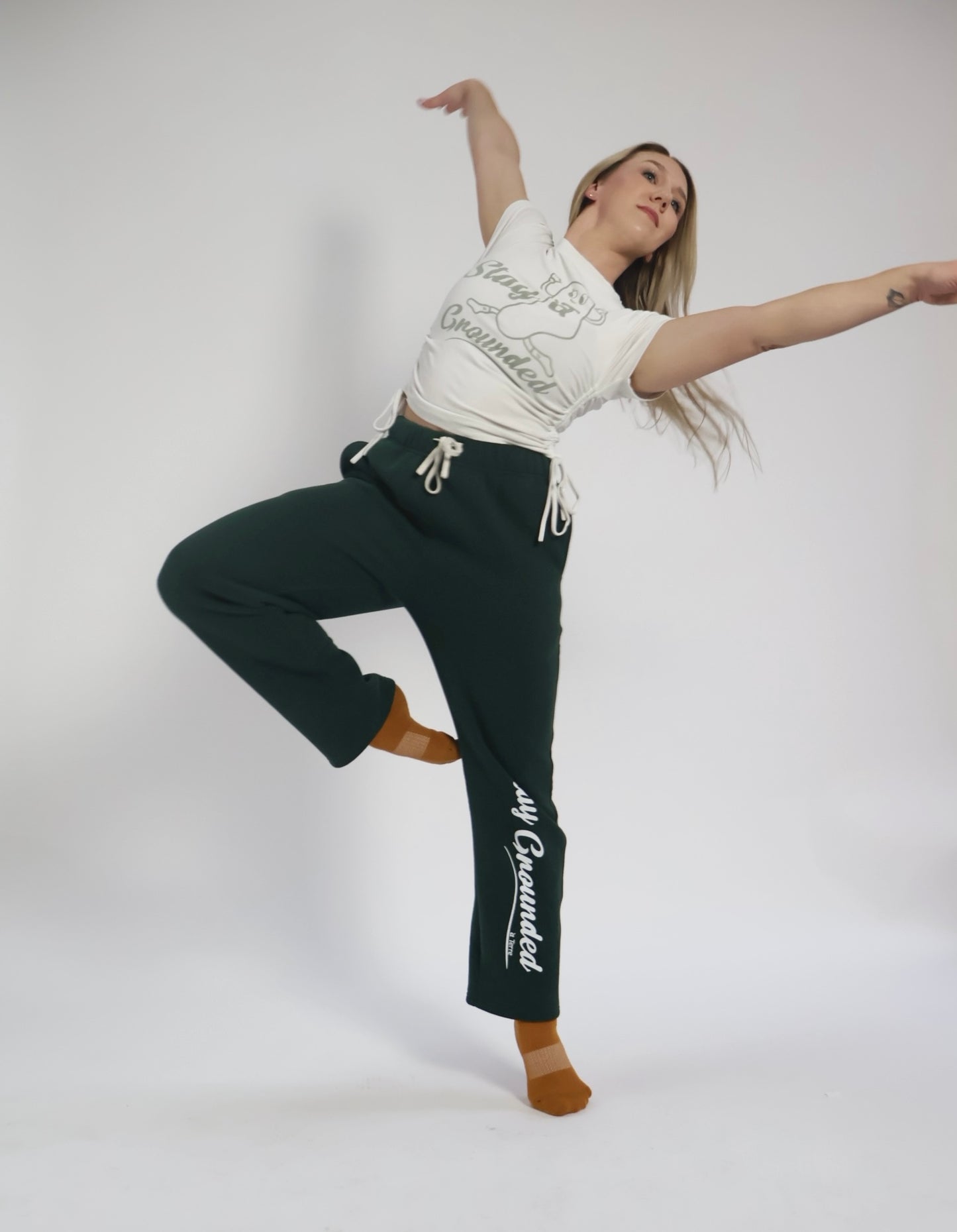 Stay Grounded - à Terre Sweatpants