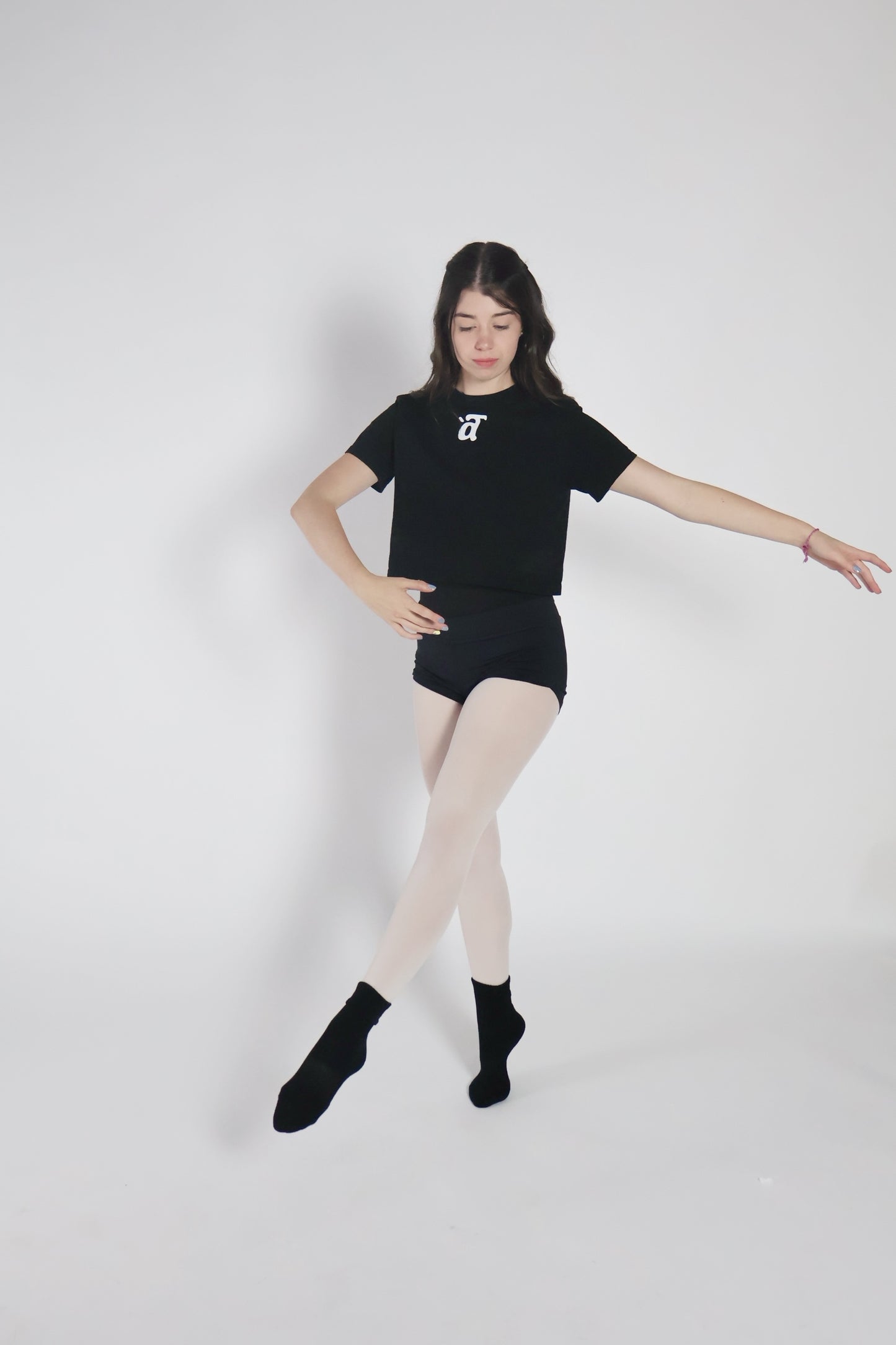 a Terre Merch Cropped T-shirt - Black