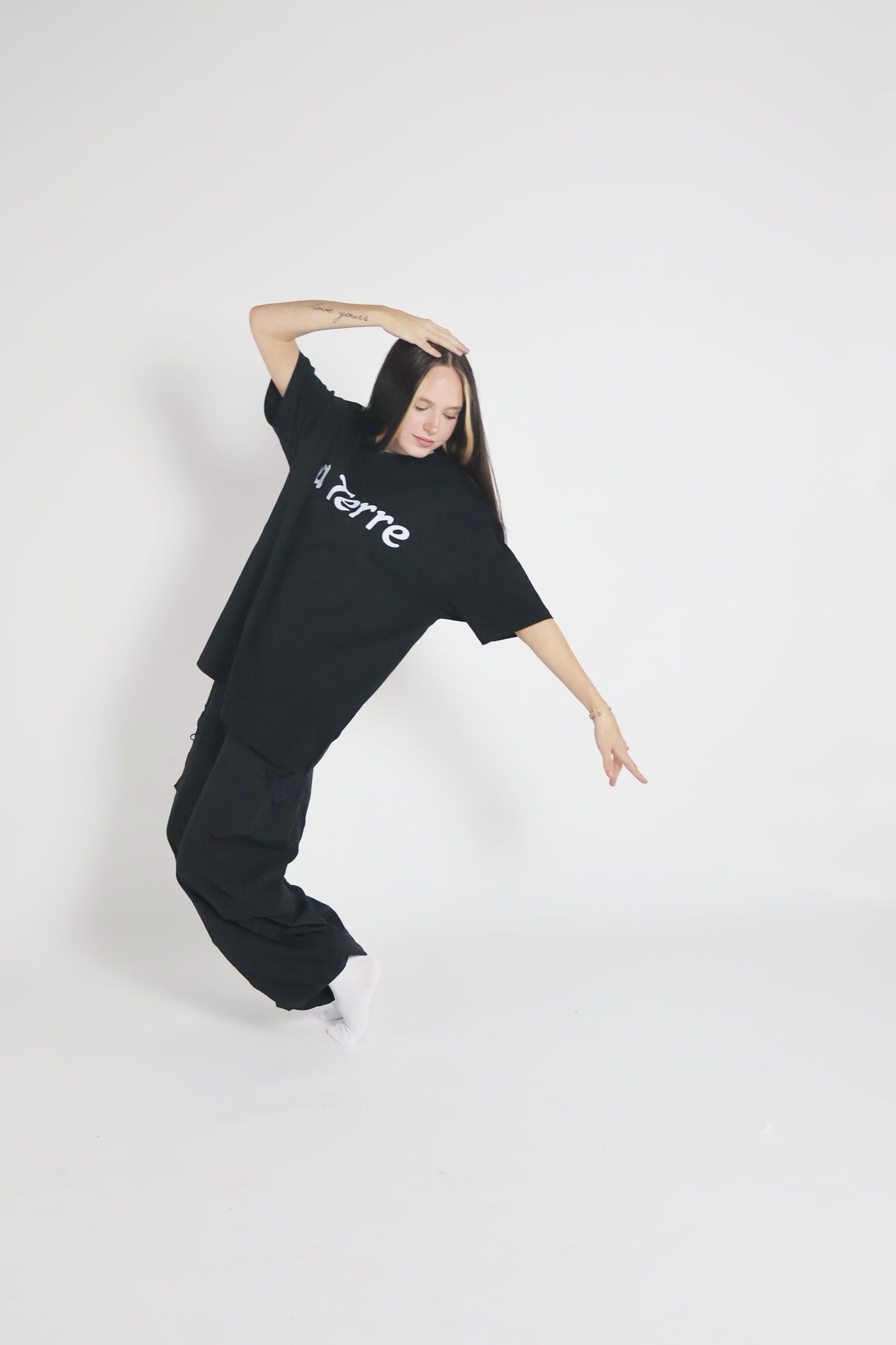 a Terre Merch t-shirt - Black