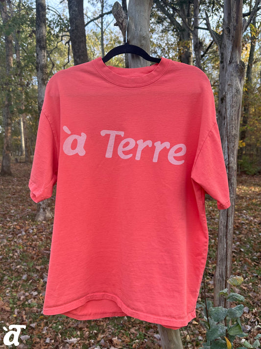 a Terre Merch T-shirt - Pink